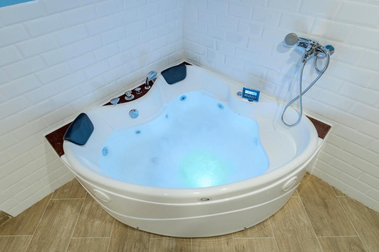 Апартаменты El Triangulo Del Arte - Jacuzzi Мадрид Экстерьер фото